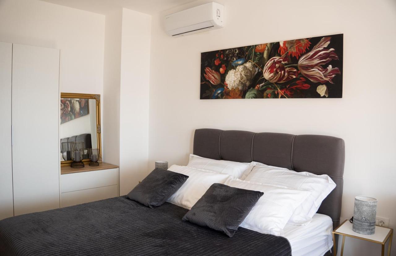 Sea And Mountain View Apartments Duće Exterior foto