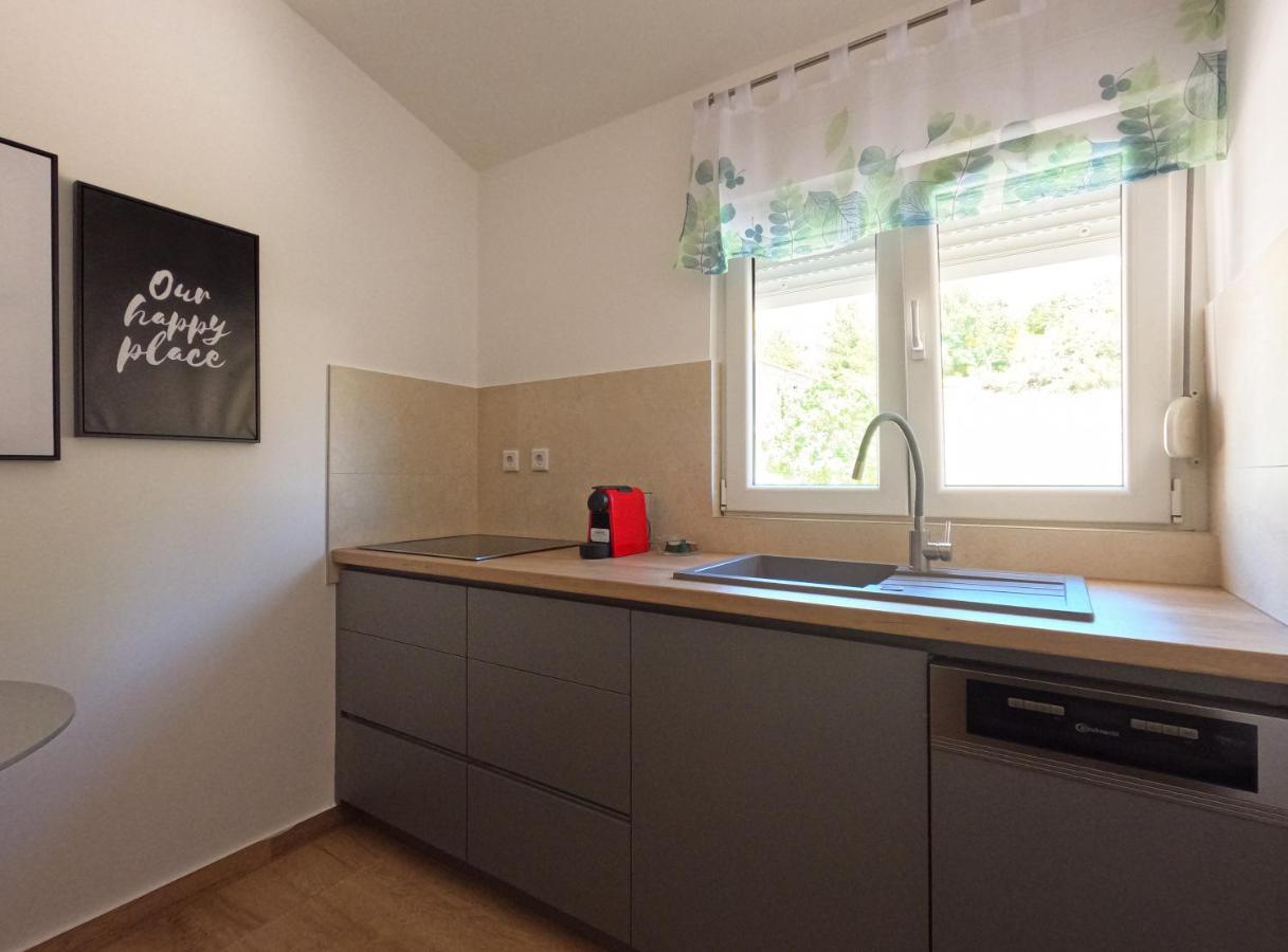 Sea And Mountain View Apartments Duće Exterior foto